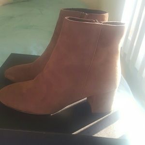 J crew students boots comes with box